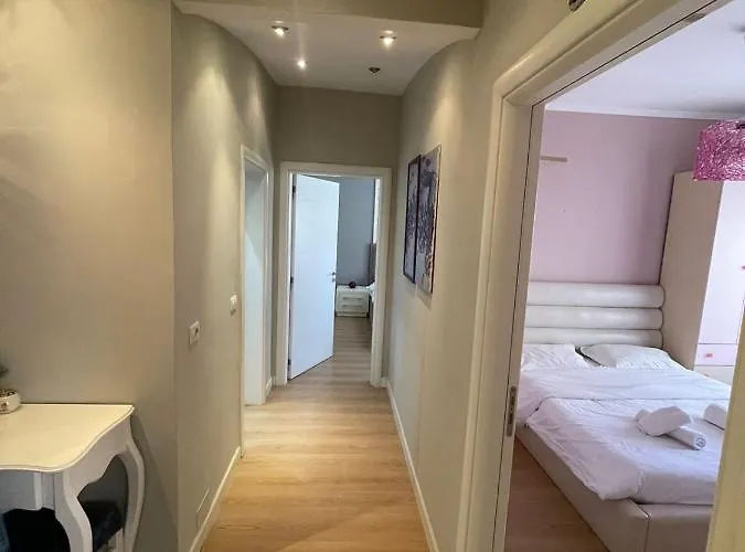 3 Bedroom Appartement *