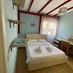 3 Bedroom Apartment *