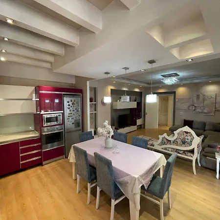 3 Bedroom Tiran