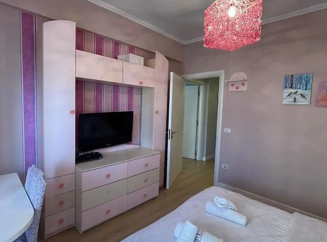 3 Bedroom Apartamento